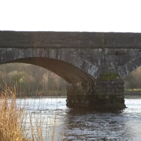 Laune Bridge House Guest Bed & Breakfast